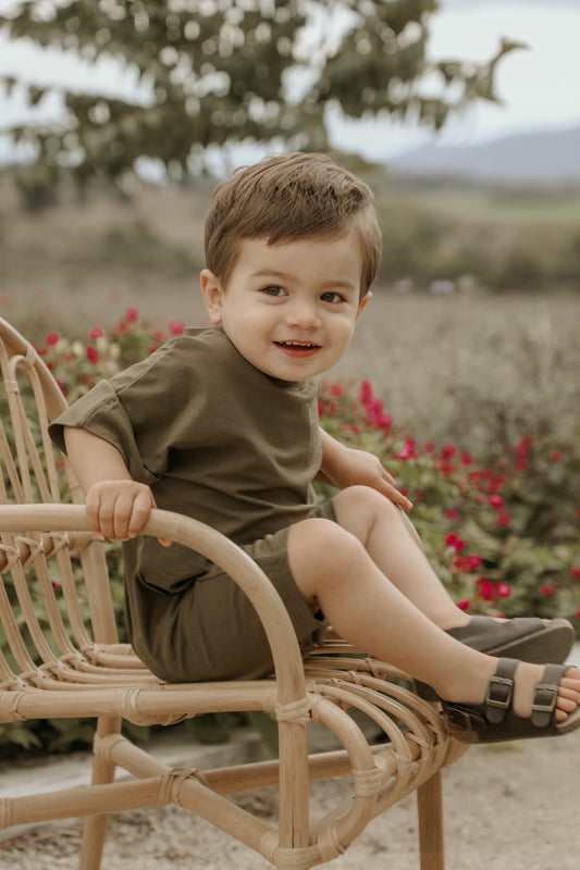 T-Shirt & Shorts - Olive Green